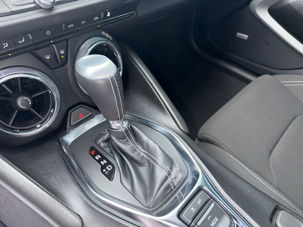 Used 2024 Chevrolet Camaro LT w/ Technology Package image 29