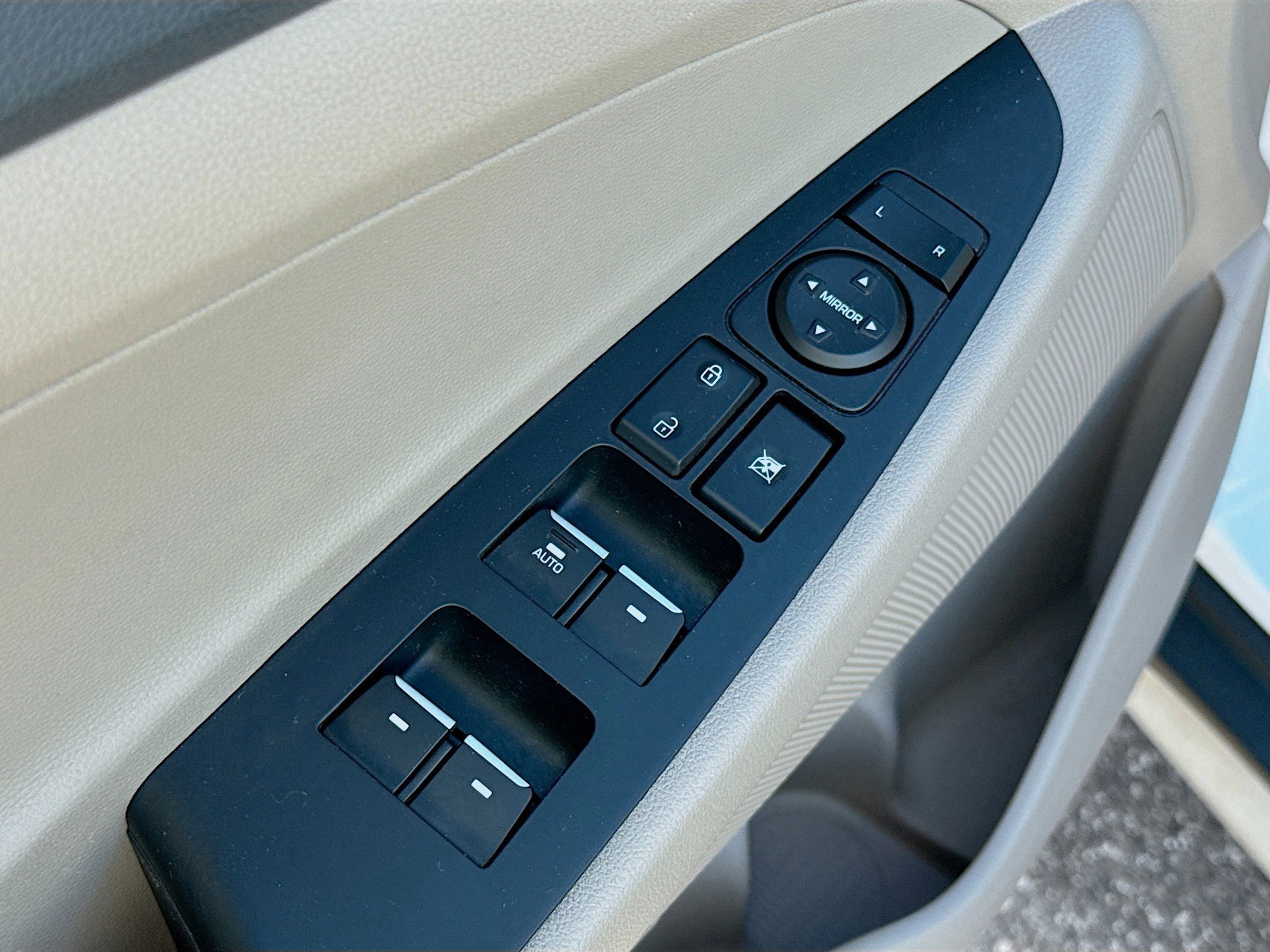 Used 2019 Hyundai Tucson Limited w/ Cargo Package image 23