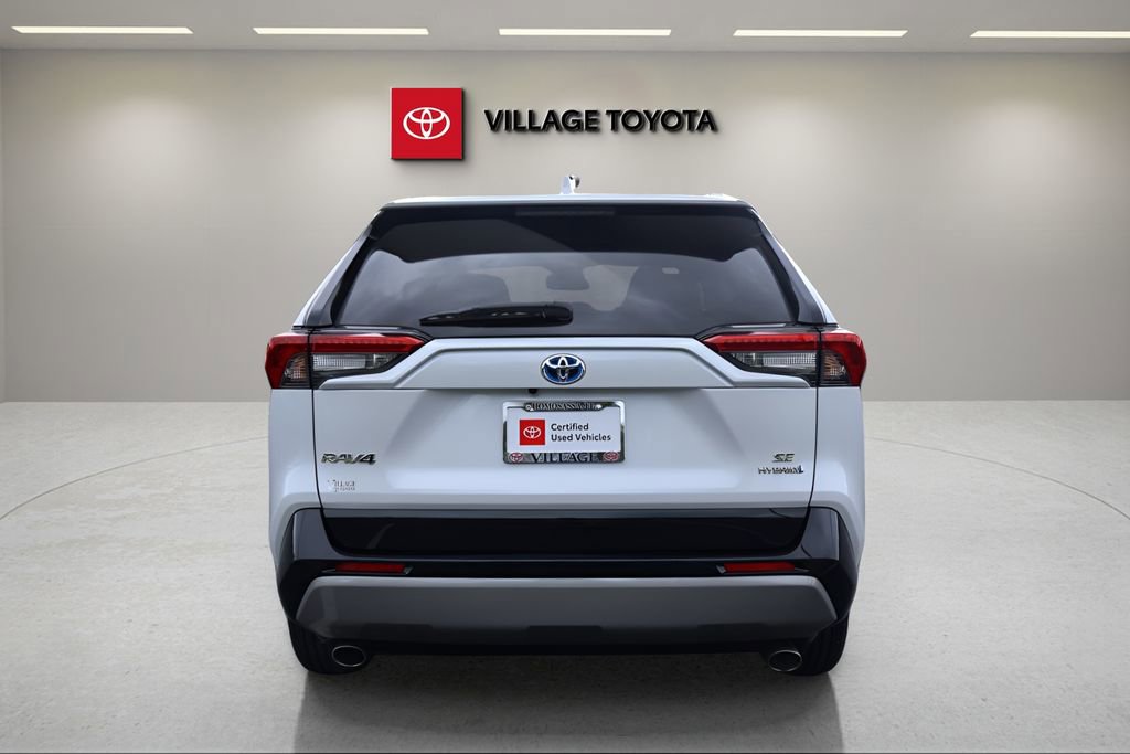 Certified 2023 Toyota RAV4 SE w/ Convenience Package image 4