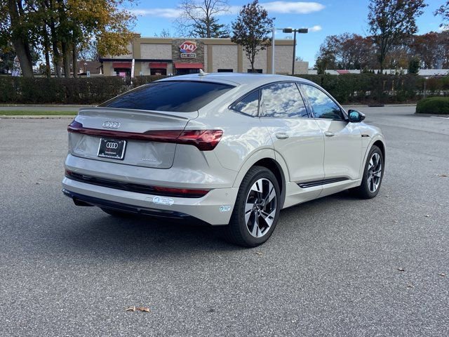 Used 2022 Audi e-tron Premium w/ Convenience Plus Package image 5