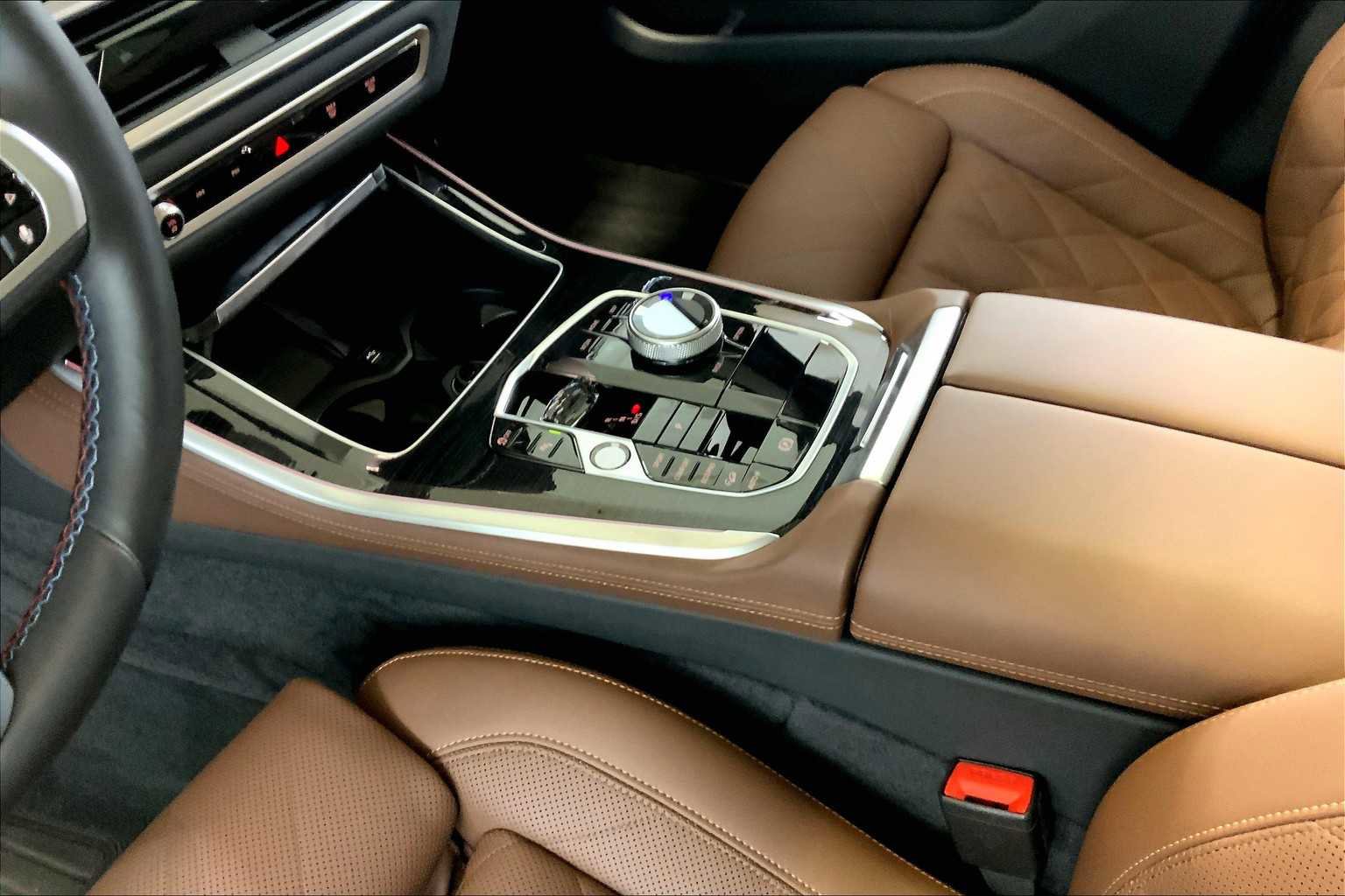 Used 2025 BMW X5 M60i image 16