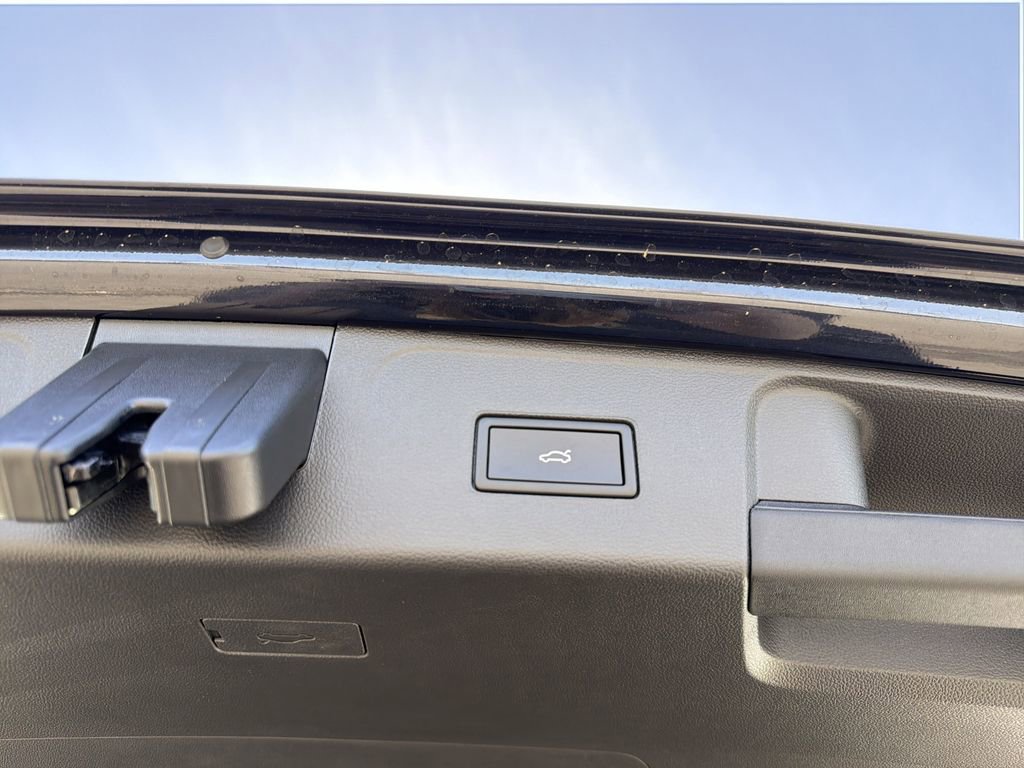 New 2026 Volkswagen Atlas Peak Edition image 17