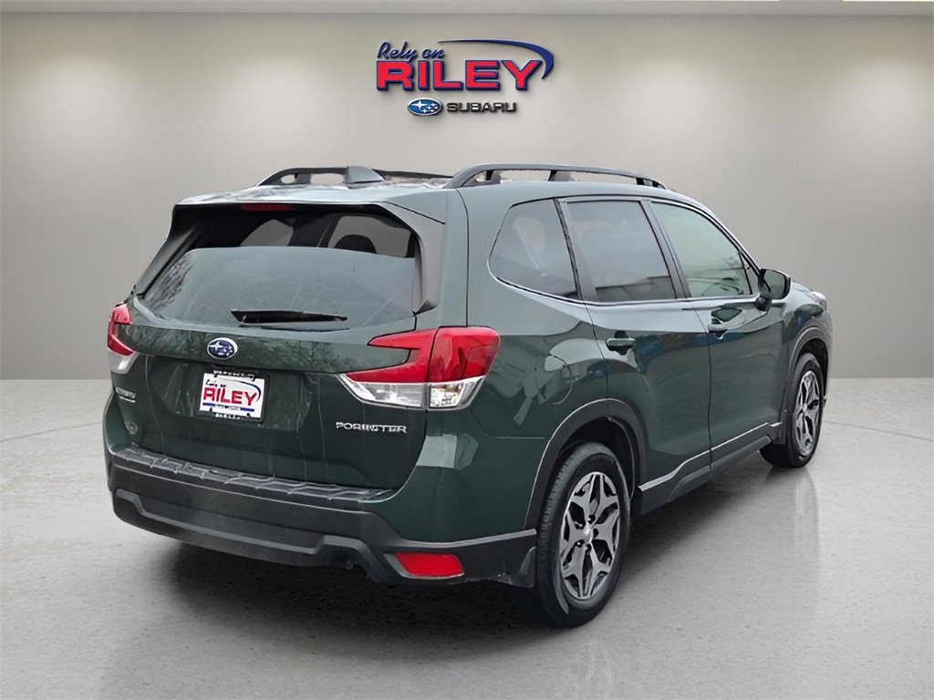 Certified 2023 Subaru Forester Premium image 5