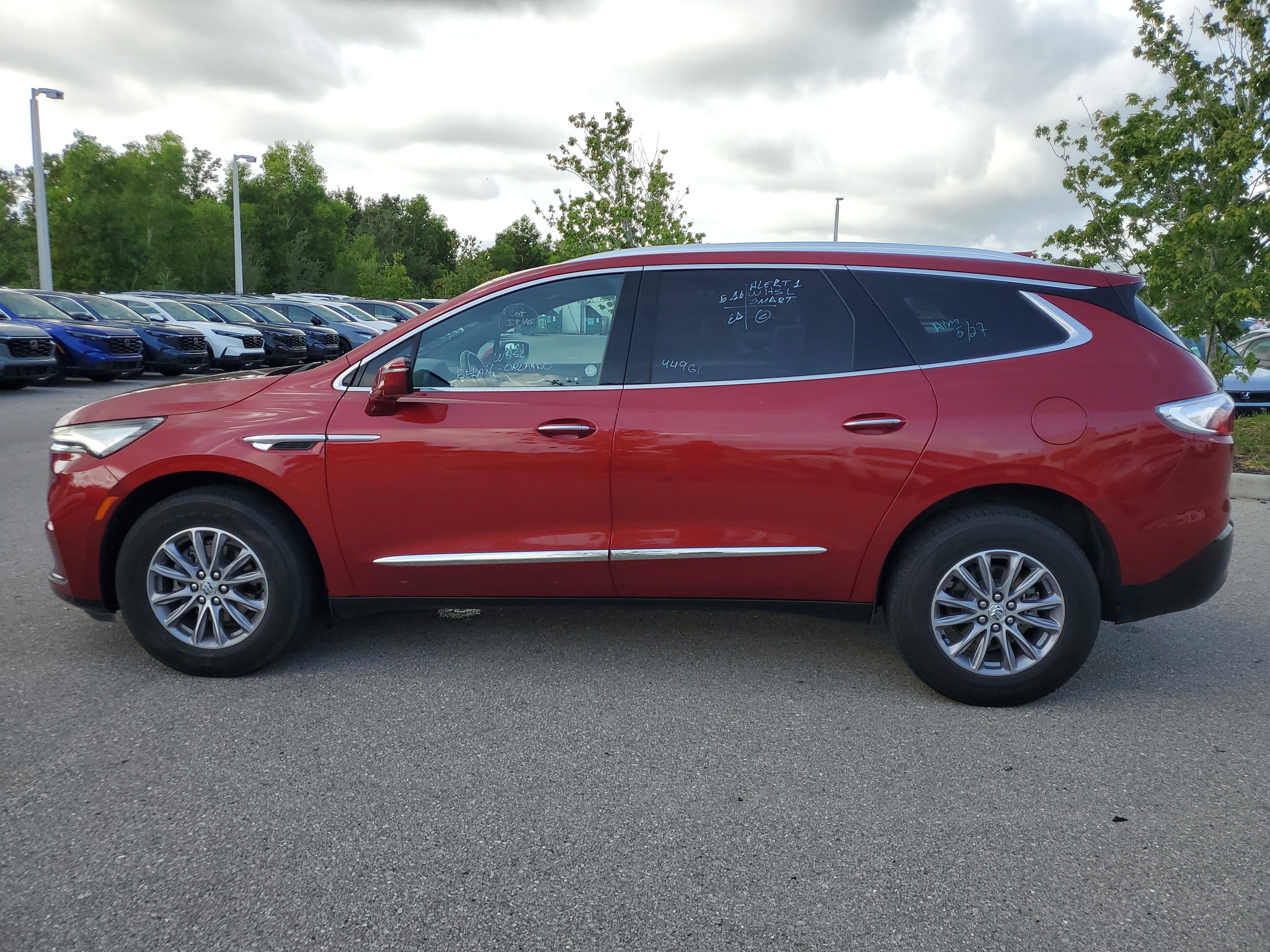 Used 2024 Buick Enclave Premium image 7