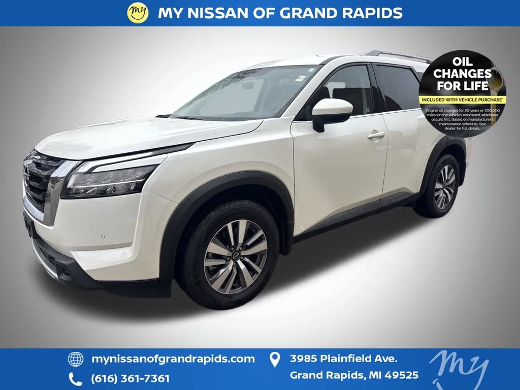 Used 2024 Nissan Pathfinder SL image 4