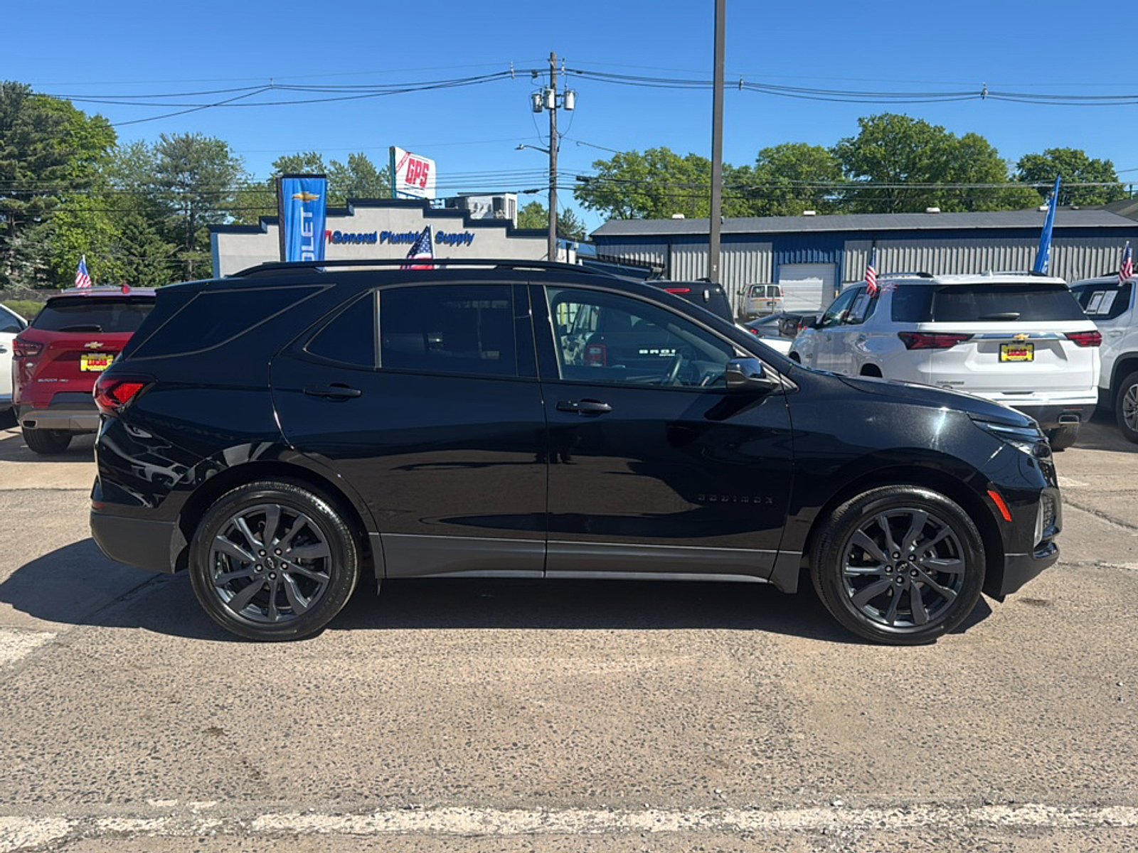 Used 2024 Chevrolet Equinox RS w/ LPO, Cargo Package FWD image 9