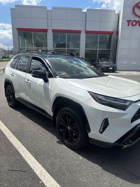 Used 2022 Toyota RAV4 XSE AWD/4WD image 4