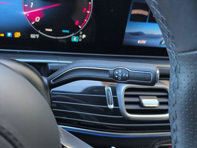 Used 2025 Mercedes-Benz GLS 580 4MATIC image 12