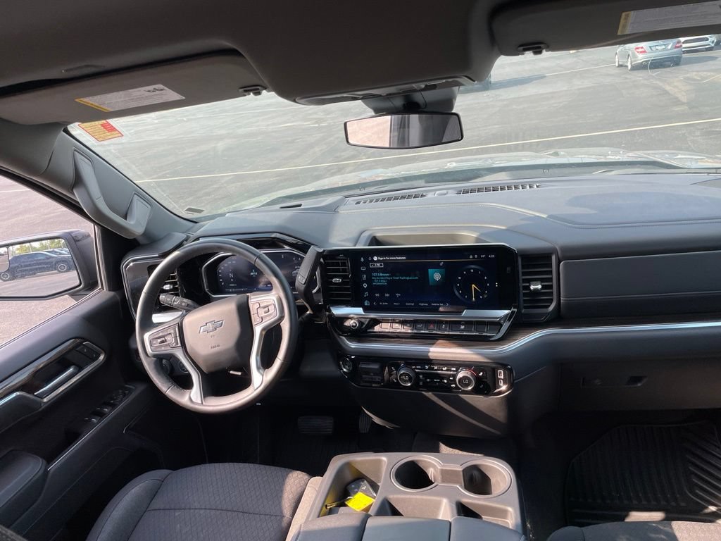 Used 2026 Chevrolet Silverado 1500 RST AWD/4WD image 16