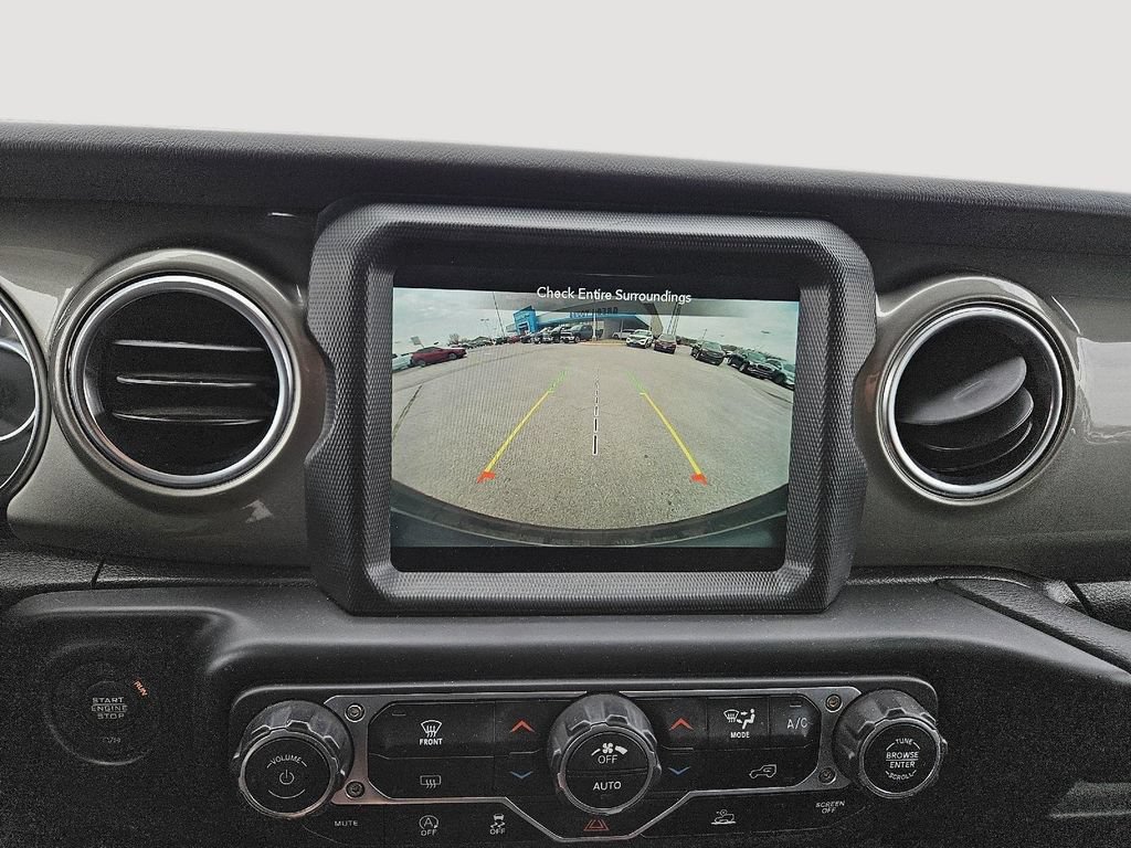 Used 2023 Jeep Wrangler Unlimited Sahara AWD/4WD image 15