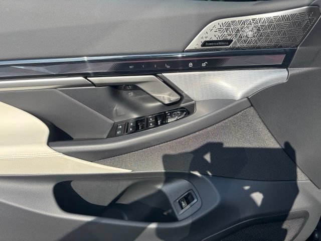 Used 2026 BMW i5 eDrive40 w/ Executive Package AWD/4WD image 14