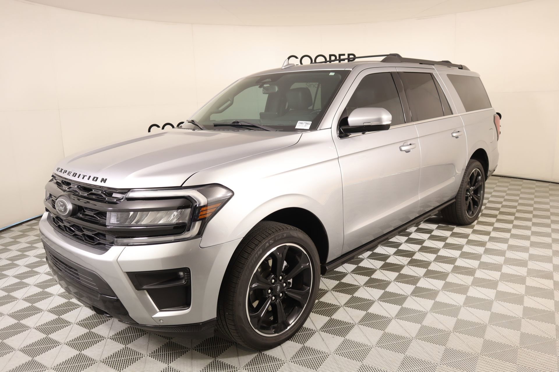 Used 2022 Ford Expedition Max Limited image 10