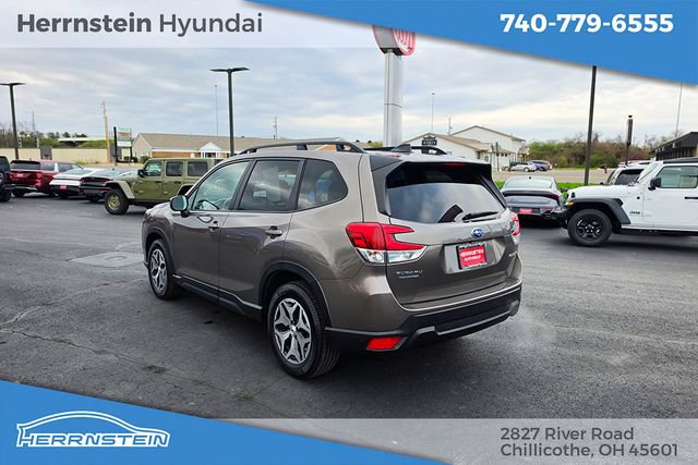 Used 2024 Subaru Forester Premium AWD/4WD image 5