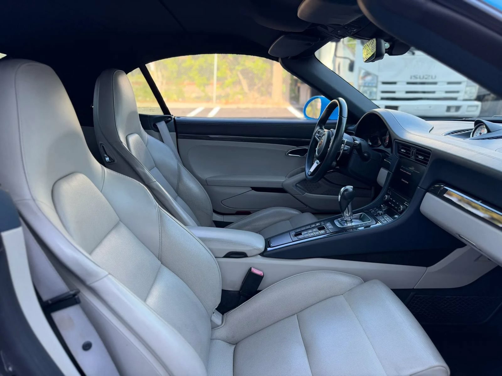 Used 2017 Porsche 911 Turbo S AWD/4WD image 21