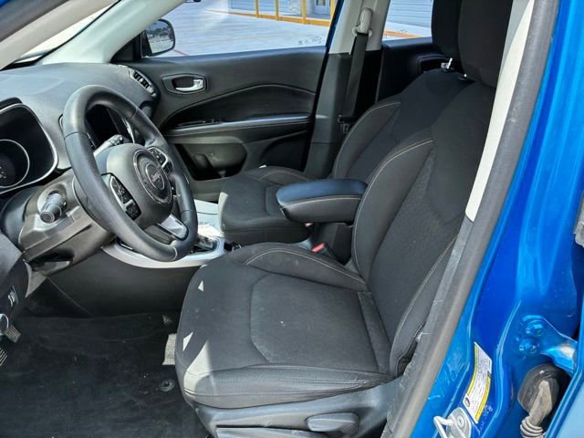 Used 2018 Jeep Compass Sport w/ Tech Group FWD image 11