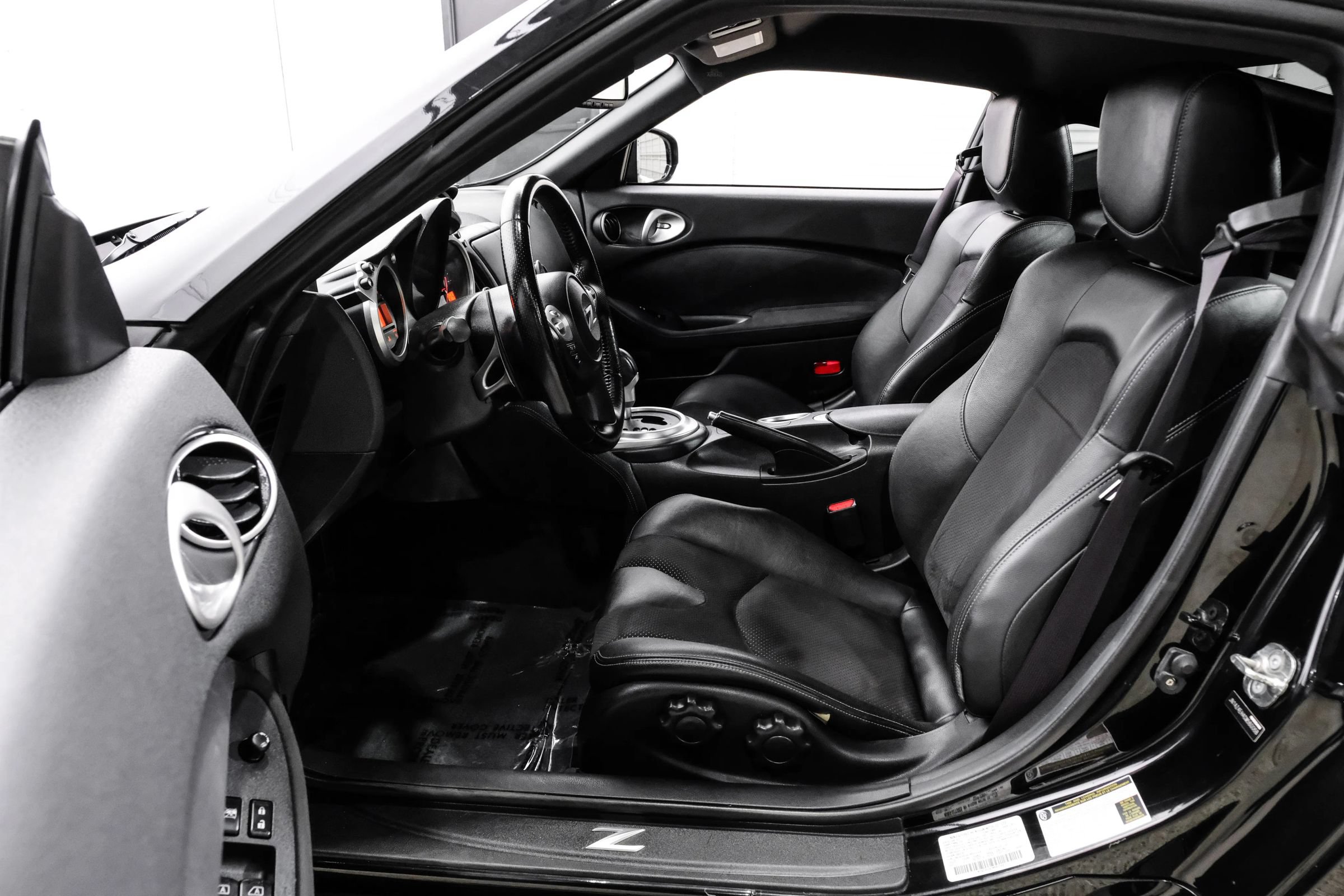 Used 2012 Nissan 370Z Touring w/ Sport Pkg RWD image 21