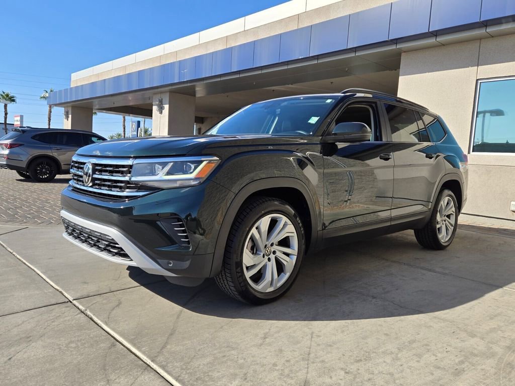 Used 2022 Volkswagen Atlas SE w/ Panoramic Sunroof Package image 2