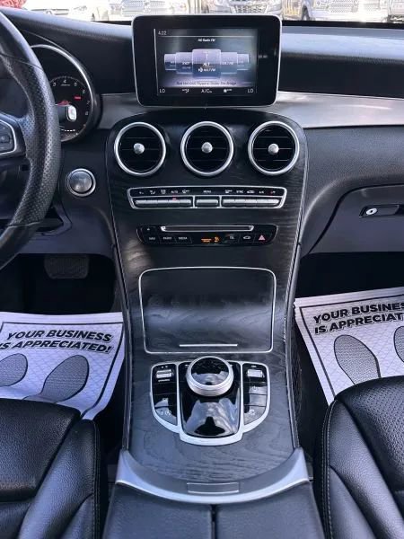 Used 2019 Mercedes-Benz GLC 300 w/ Parking Assistance Package image 33