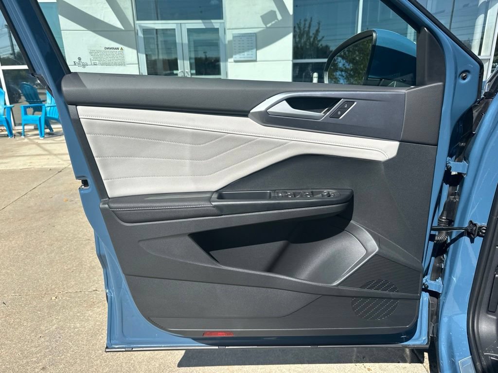 New 2027 Volkswagen Taos SEL AWD/4WD image 10