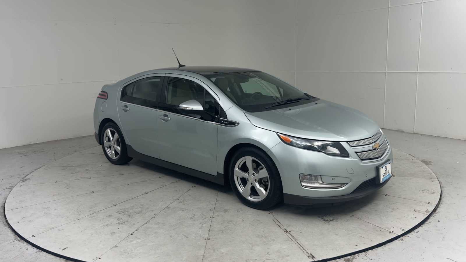 Used 2012 Chevrolet Volt Premium w/ Premium Trim Package FWD image 8