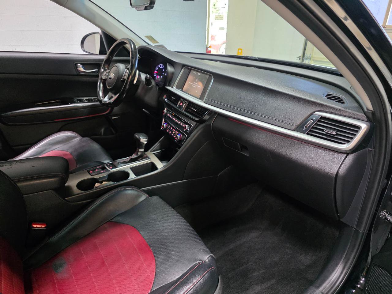 Used 2020 Kia Optima SX FWD image 25
