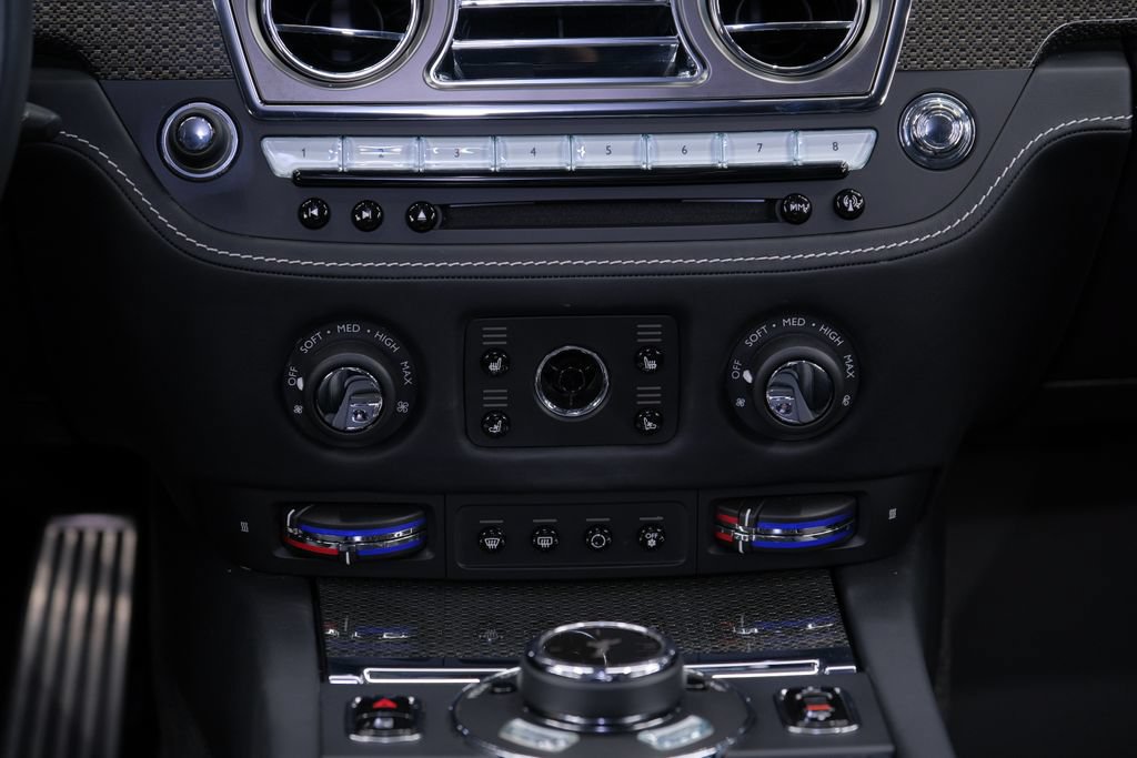 Used 2020 Rolls-Royce Wraith RWD image 49