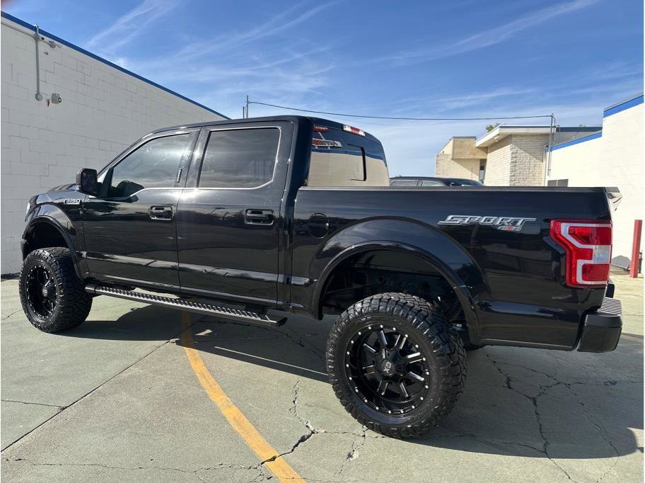 Used 2019 Ford F150 XLT w/ Equipment Group 302A Luxury AWD/4WD image 11