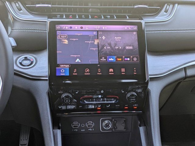 New 2025 Jeep Grand Cherokee L Limited w/ Black Appearance Package image 17