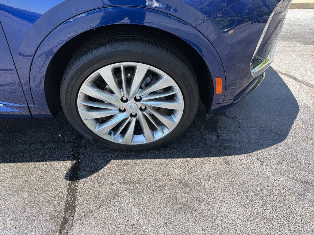 Used 2024 Buick Envision Avenir AWD/4WD image 17