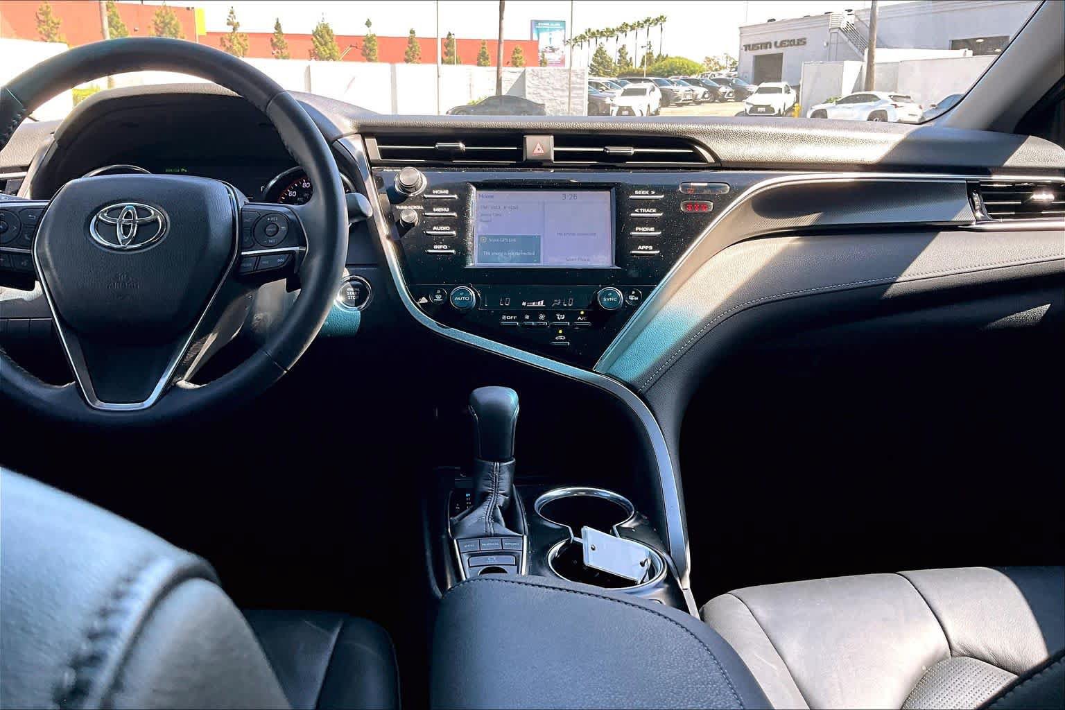Used 2018 Toyota Camry XSE FWD image 33