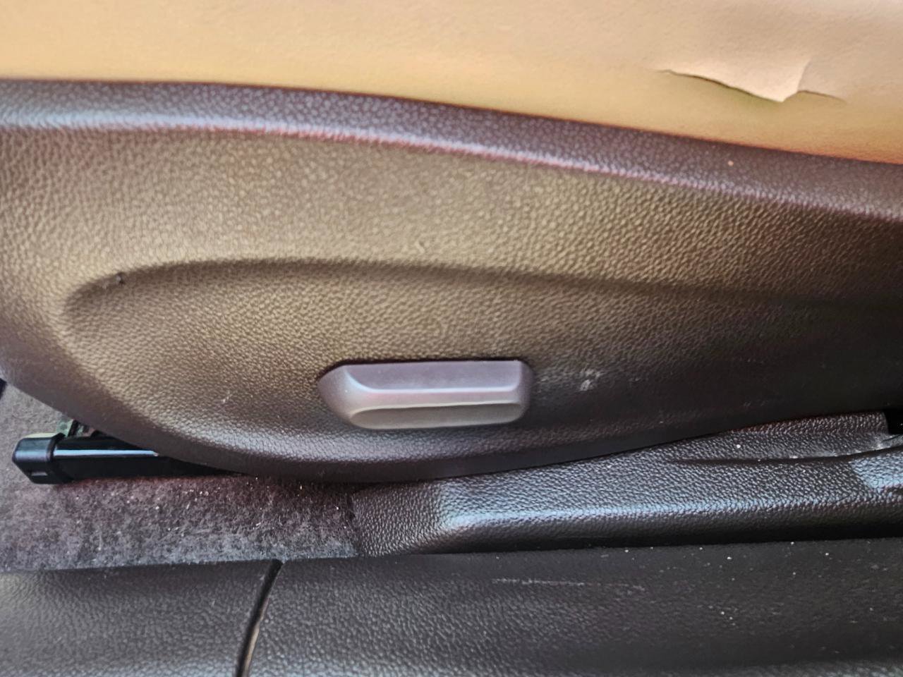 Used 2014 Chevrolet Cruze LT FWD image 30