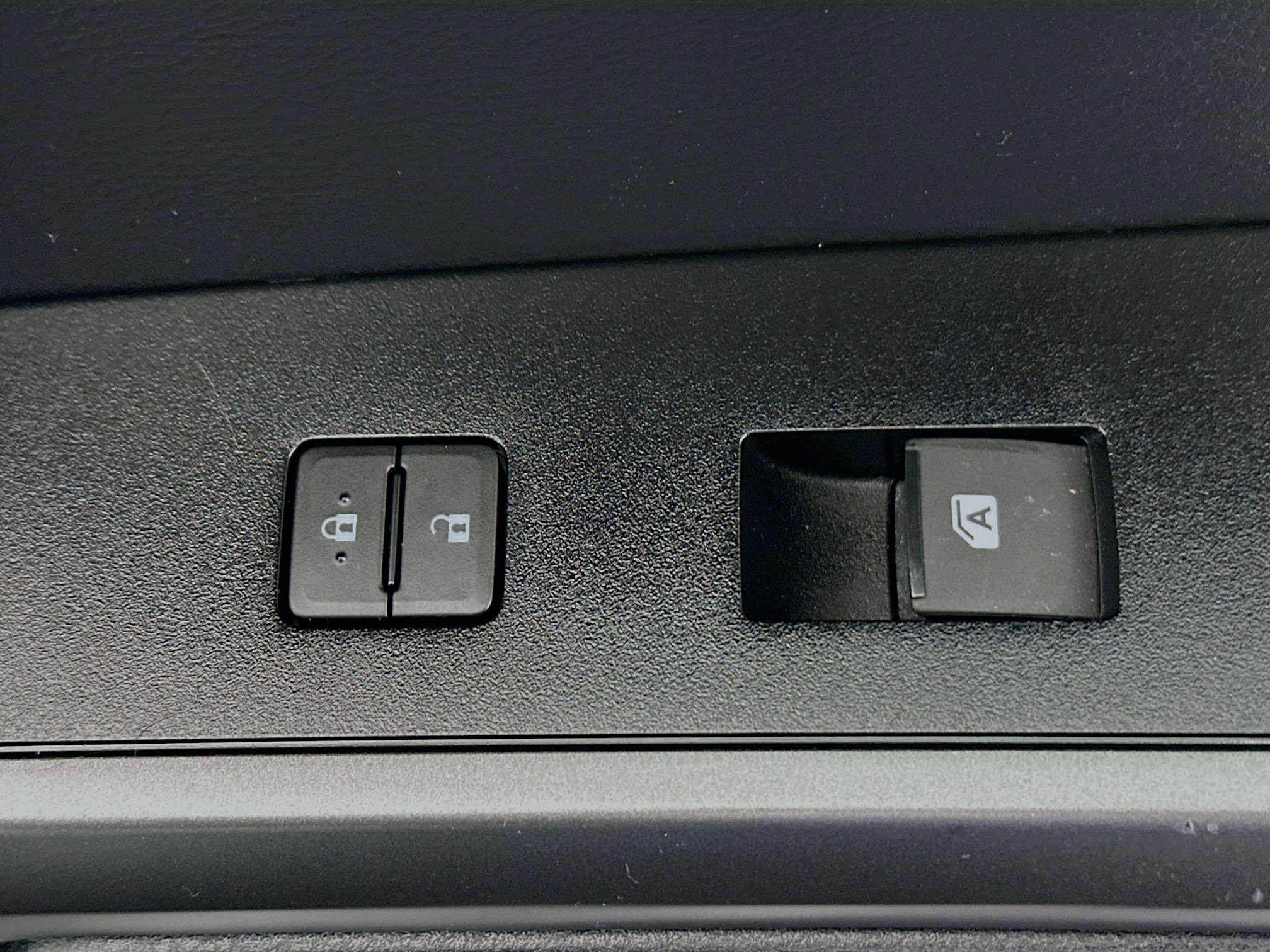 Used 2020 Toyota Tacoma TRD Sport image 28