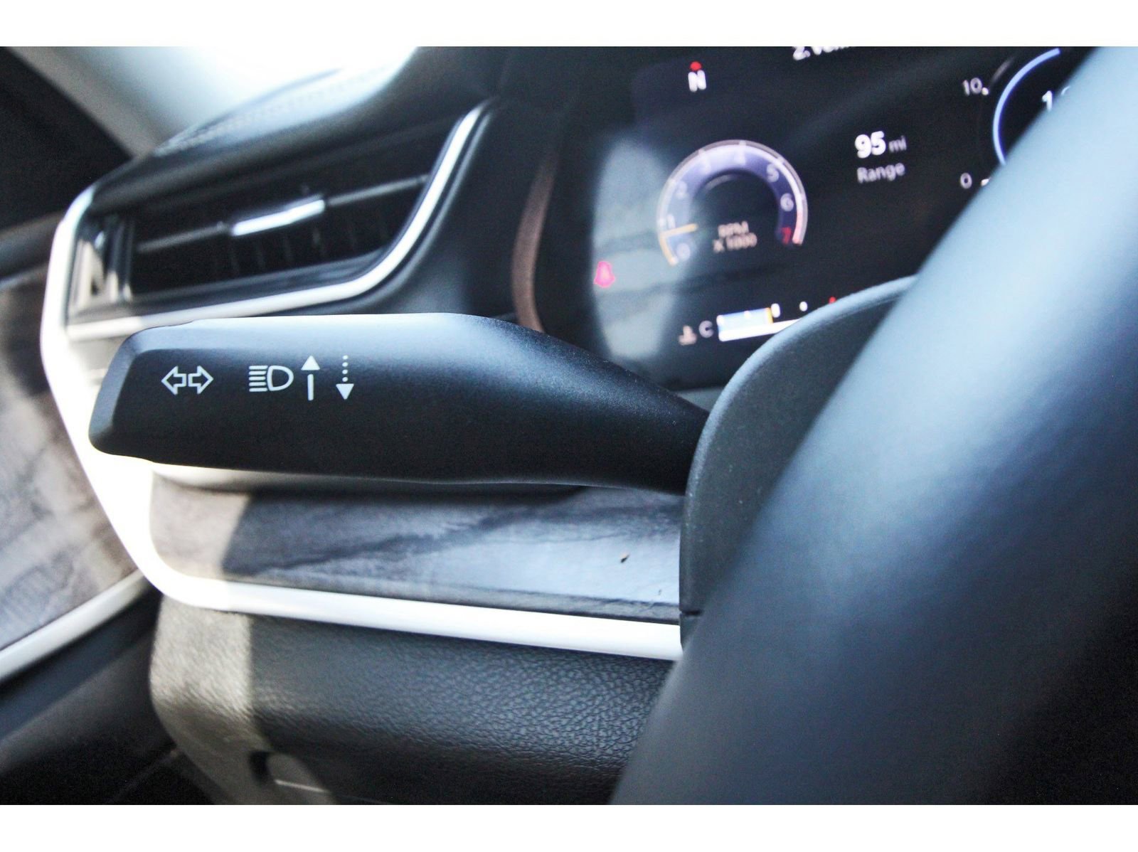 Used 2023 Jeep Grand Cherokee L Limited image 20