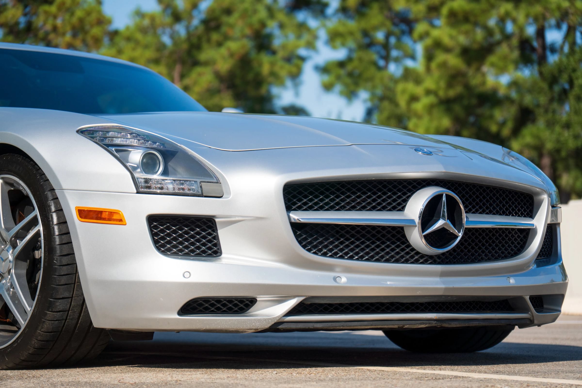 Used 2012 Mercedes-Benz SLS AMG Roadster image 20