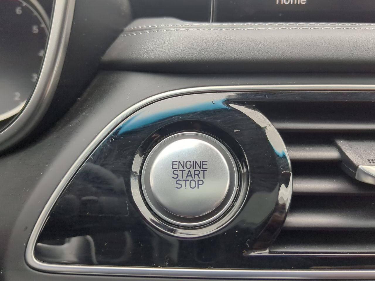 Used 2022 Genesis G70 2.0T w/ Prestige Package image 17