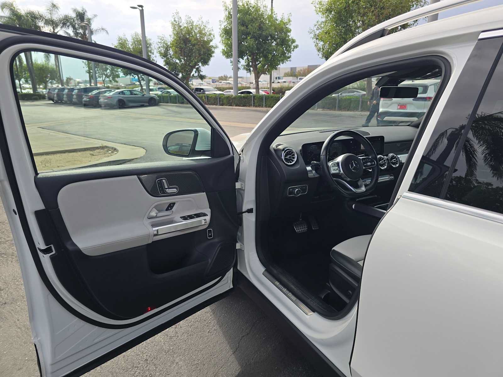 Used 2021 Mercedes-Benz GLB 250 image 19