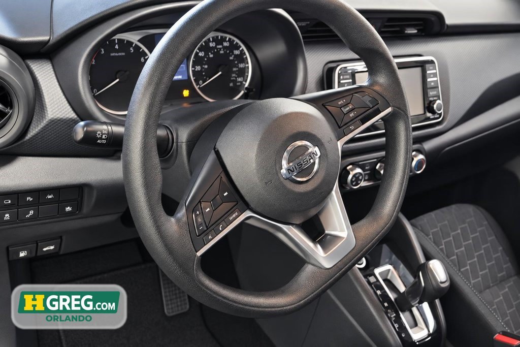 Used 2021 Nissan Kicks S FWD image 12