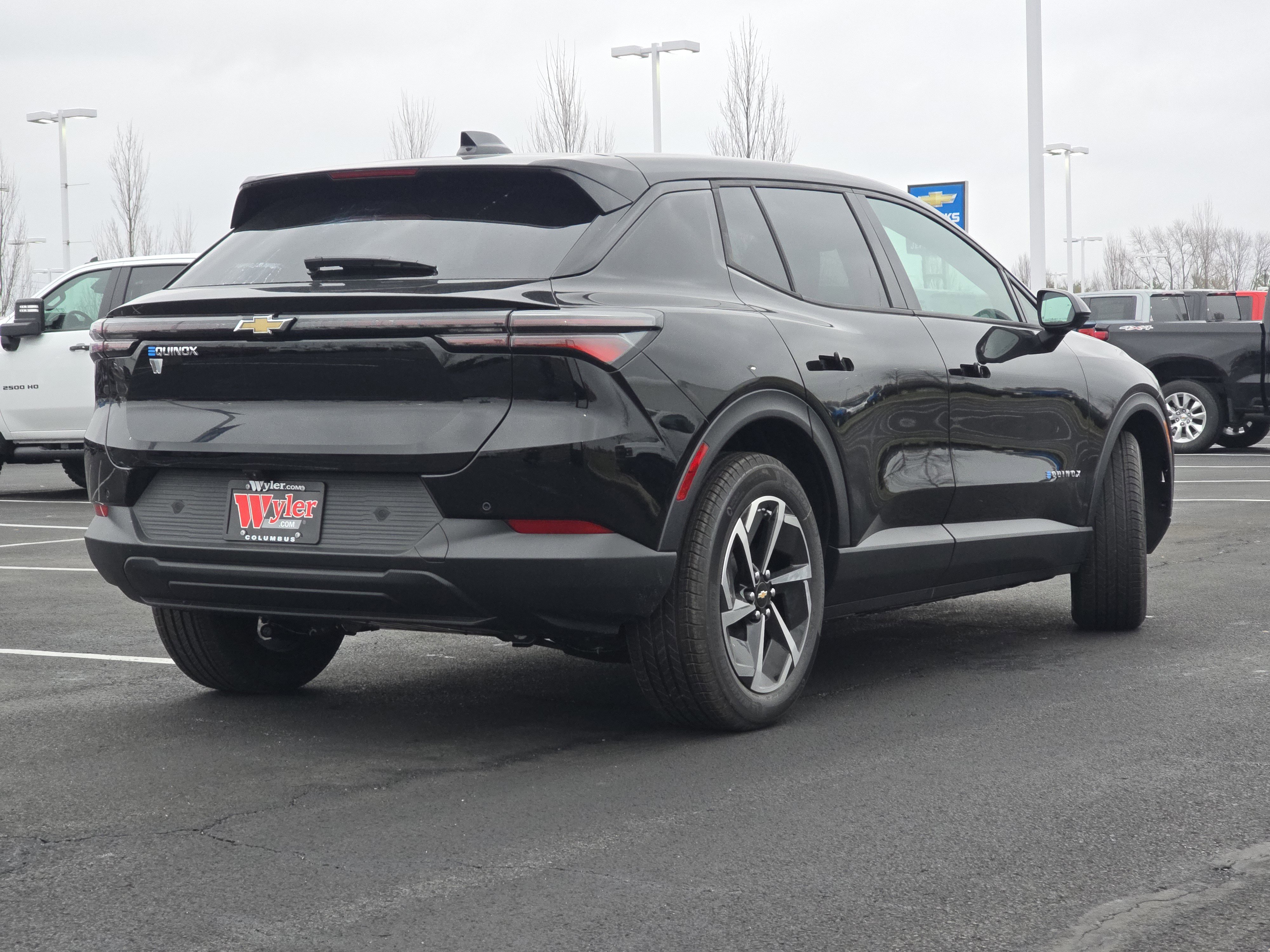 New 2026 Chevrolet Equinox EV LT image 16