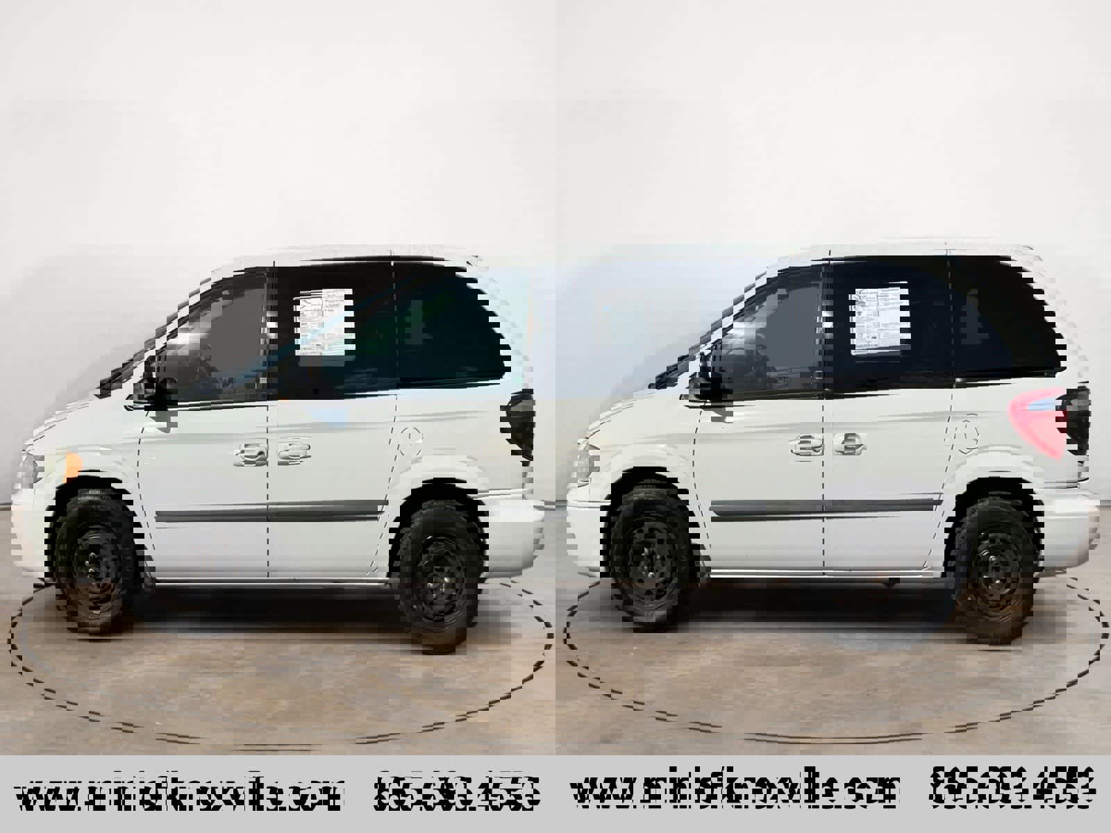 Used 2006 Chrysler Town & Country image 6