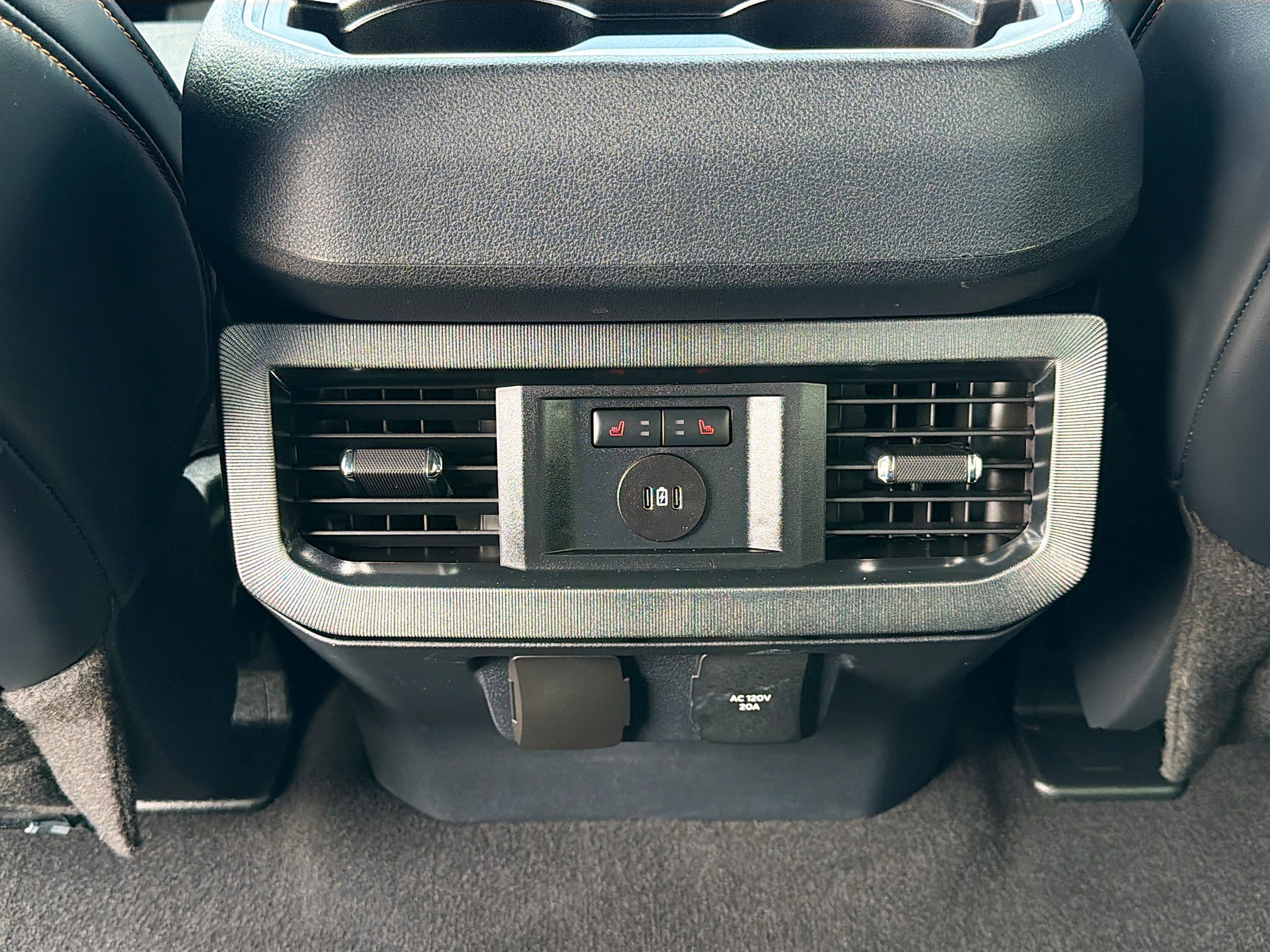 Used 2024 Ford F350 Platinum image 18