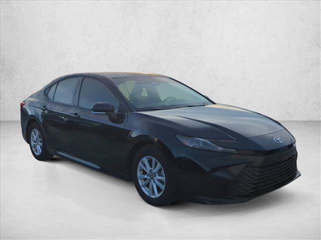Used 2025 Toyota Camry LE FWD image 3