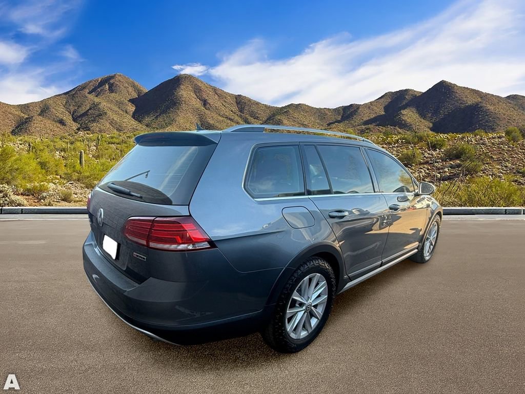 Used 2019 Volkswagen Golf Alltrack S image 4