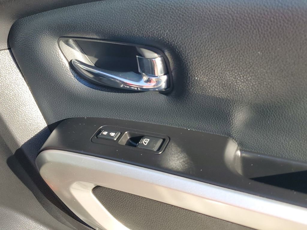 Used 2019 Nissan Titan SL w/ Chrome Package image 49