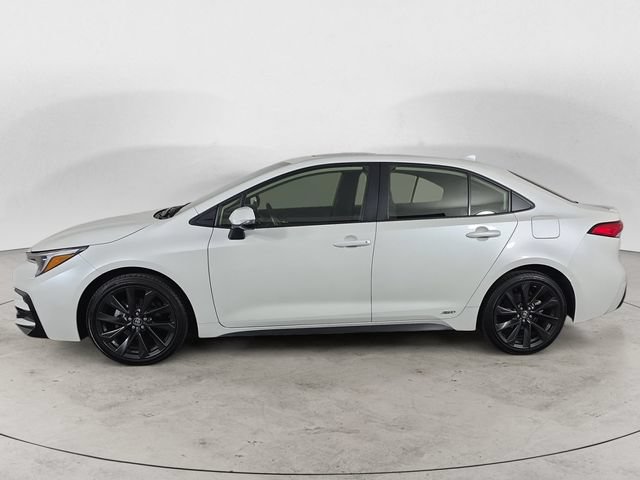 Used 2024 Toyota Corolla SE w/ SE Package AWD/4WD image 8