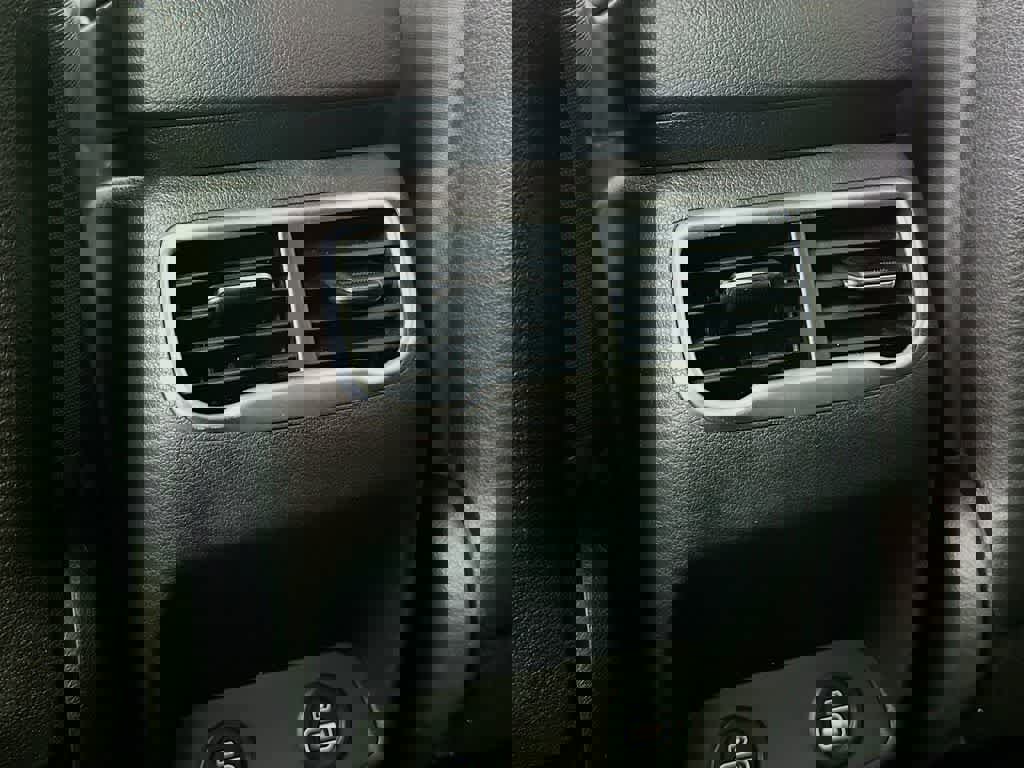 Used 2023 Hyundai Santa Fe SEL AWD/4WD image 13