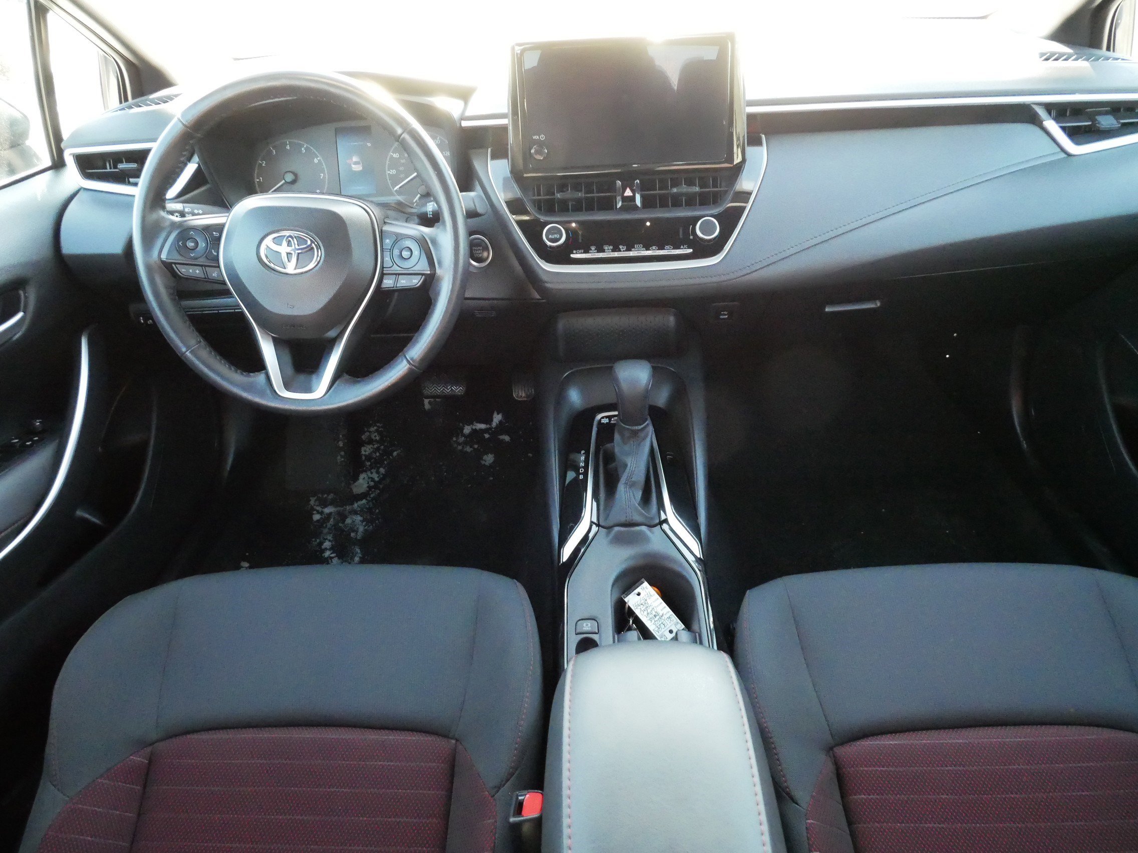 Used 2023 Toyota Corolla SE w/ SE Premium Package image 10