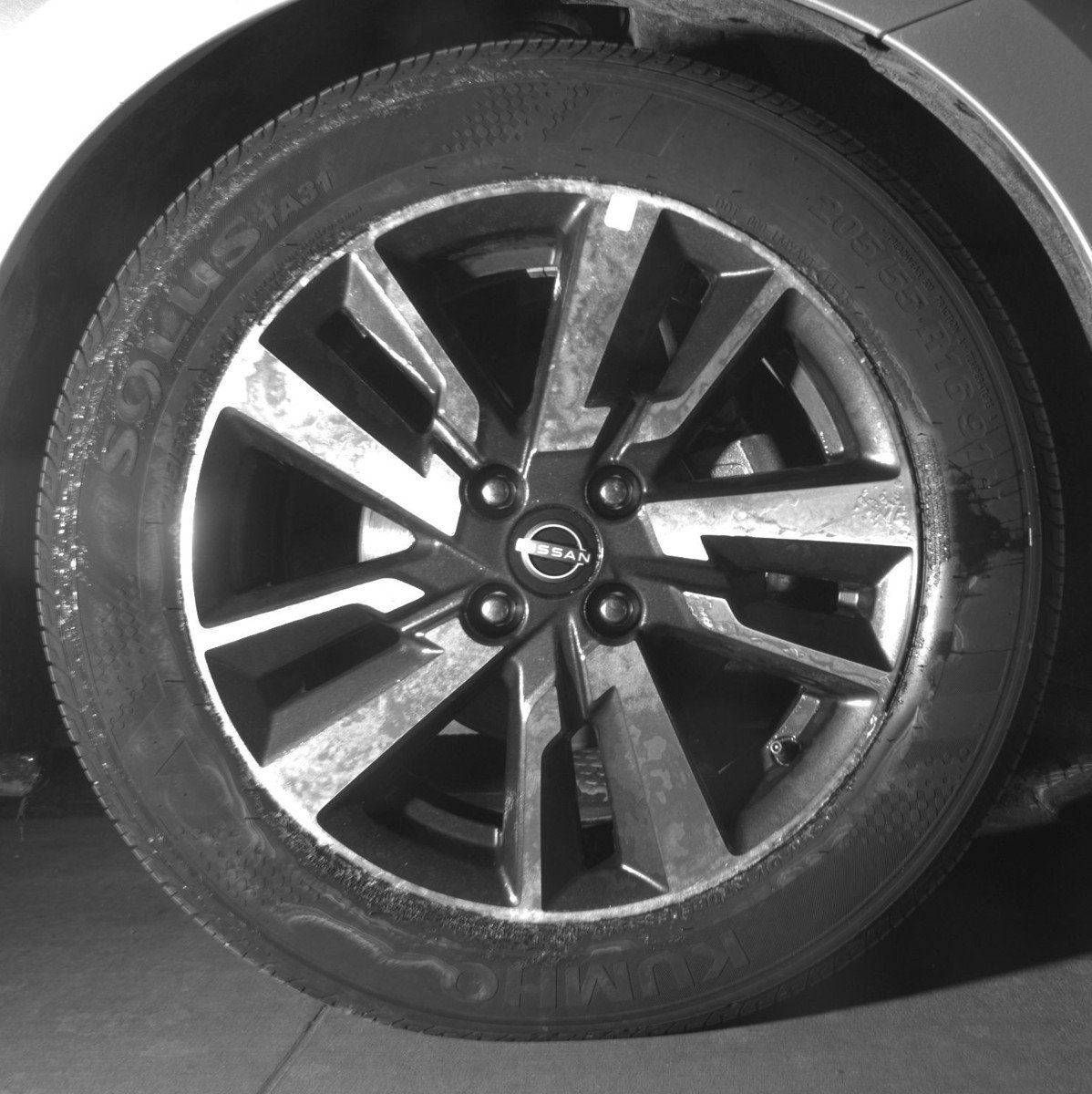 Used 2025 Nissan Versa SV image 13