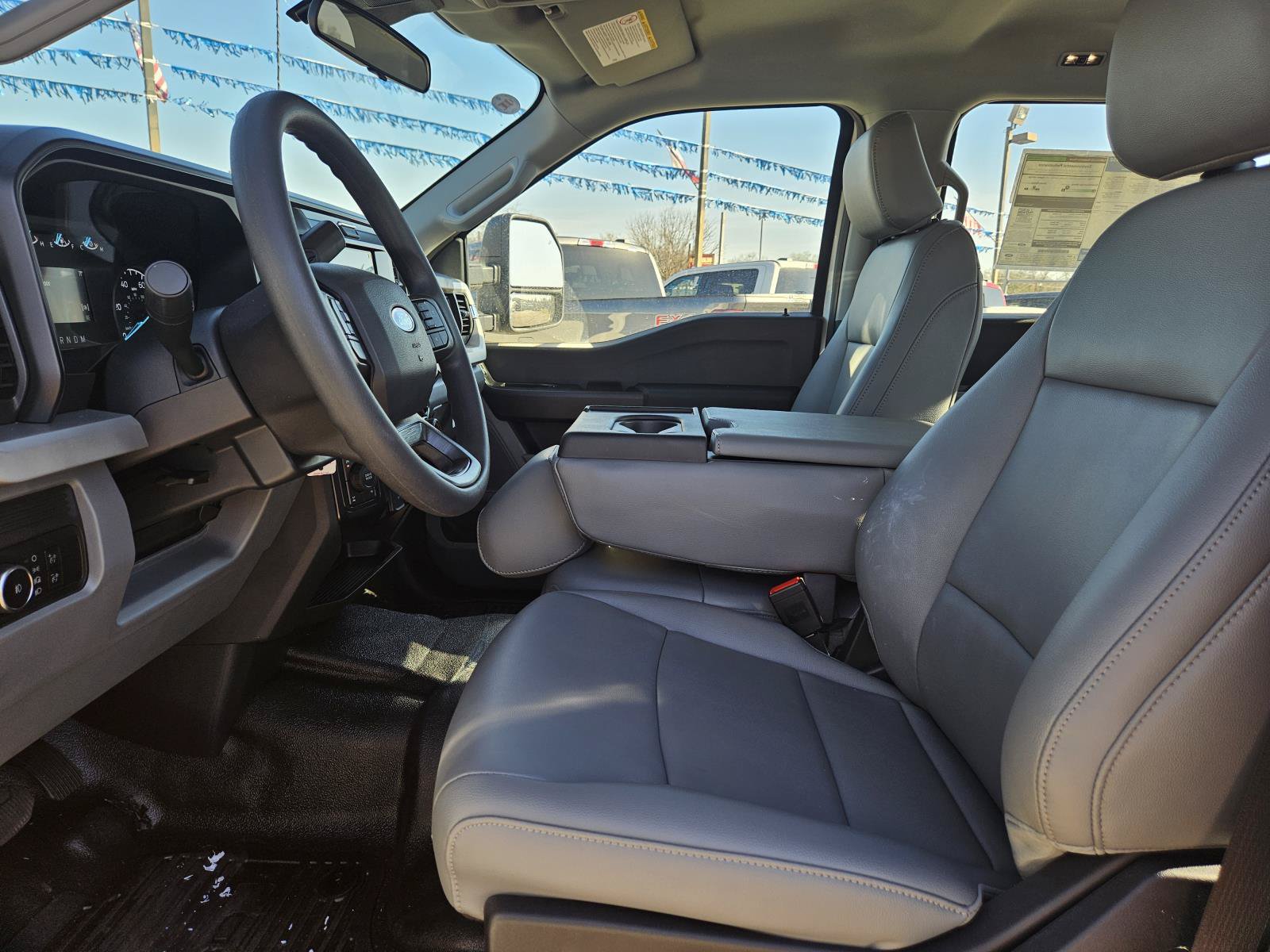 New 2026 Ford F250 XL w/ FX4 Off-Road Package AWD/4WD image 9