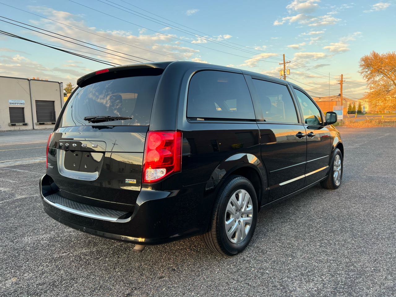 Used 2017 Dodge Grand Caravan SE w/ Power Window Group FWD image 6