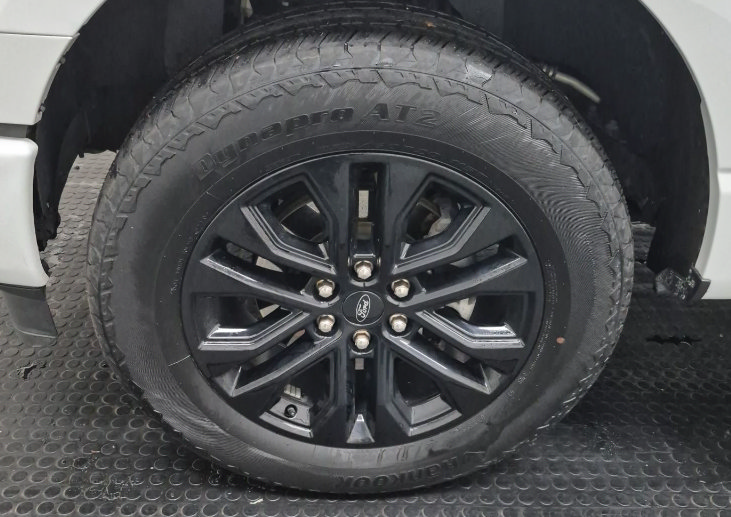 Used 2024 Ford F150 Lariat w/ Equipment Group 502A High AWD/4WD image 9